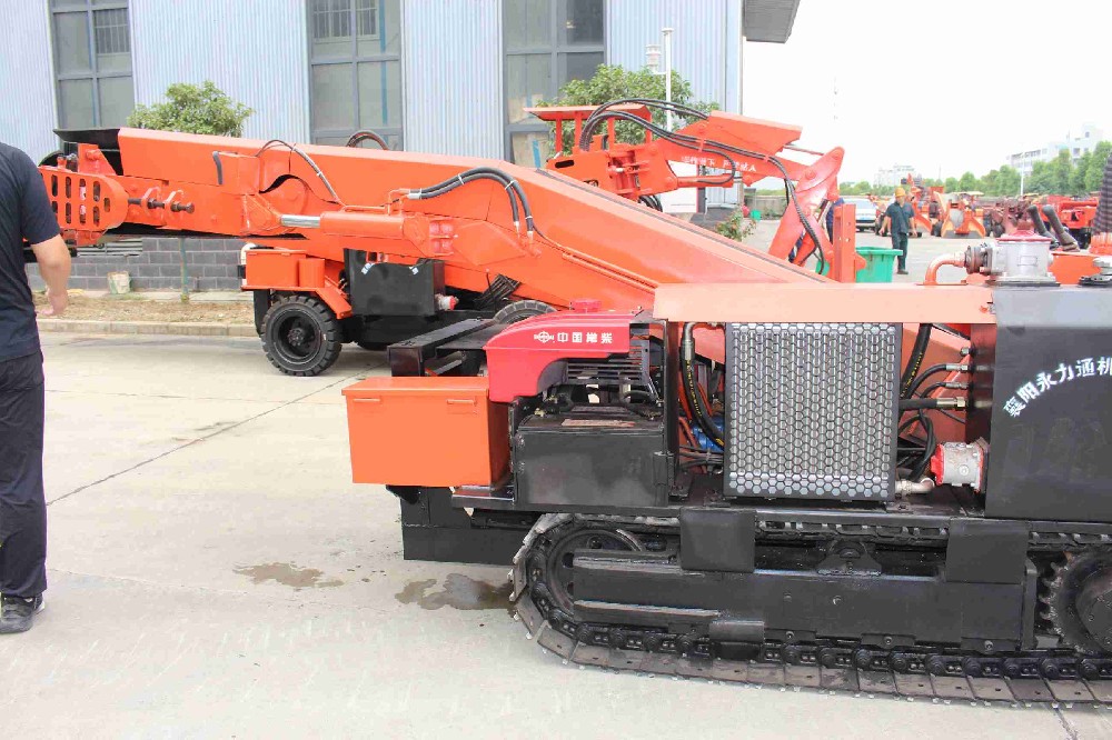 如何提升襄陽扒渣機(jī)的耐磨性能？關(guān)鍵部件解析
