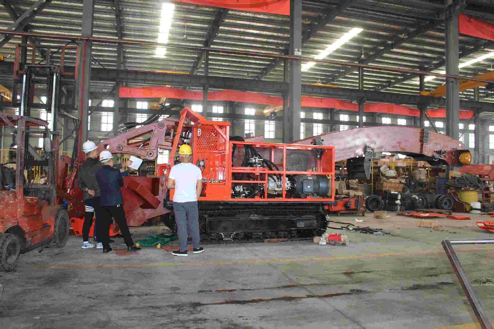 湘潭隧洞扒渣機施工案例，效率提升30%
