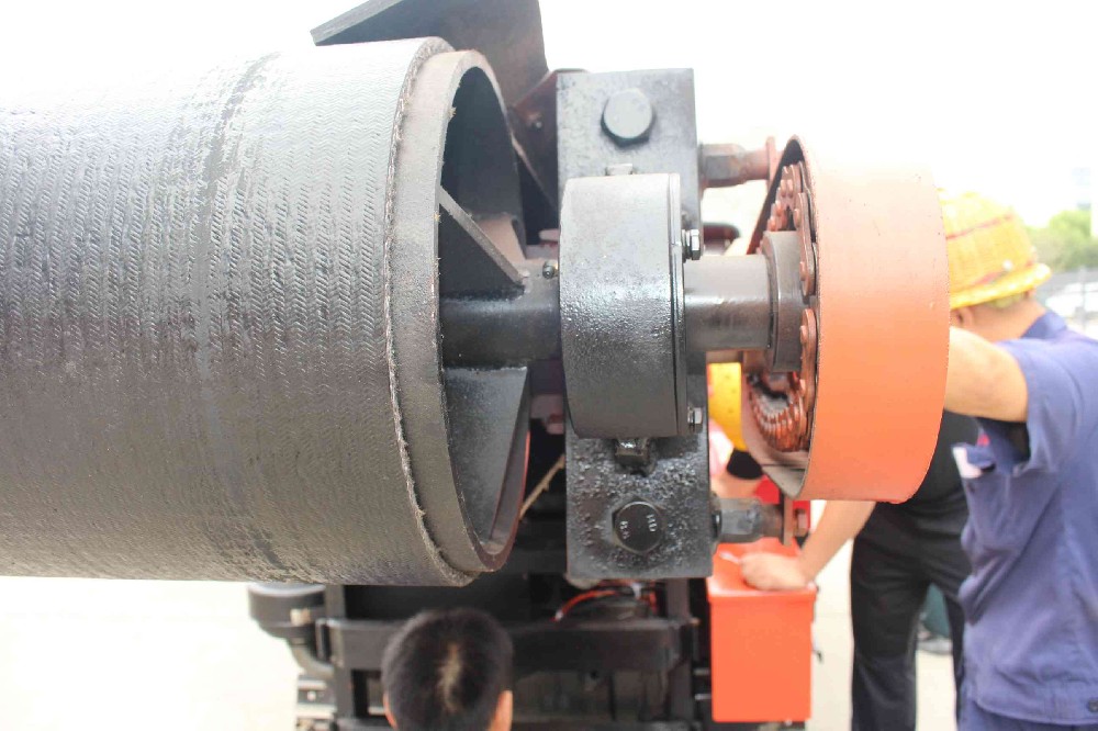 四不像車混合動力系統：柴油+電動雙模切換
