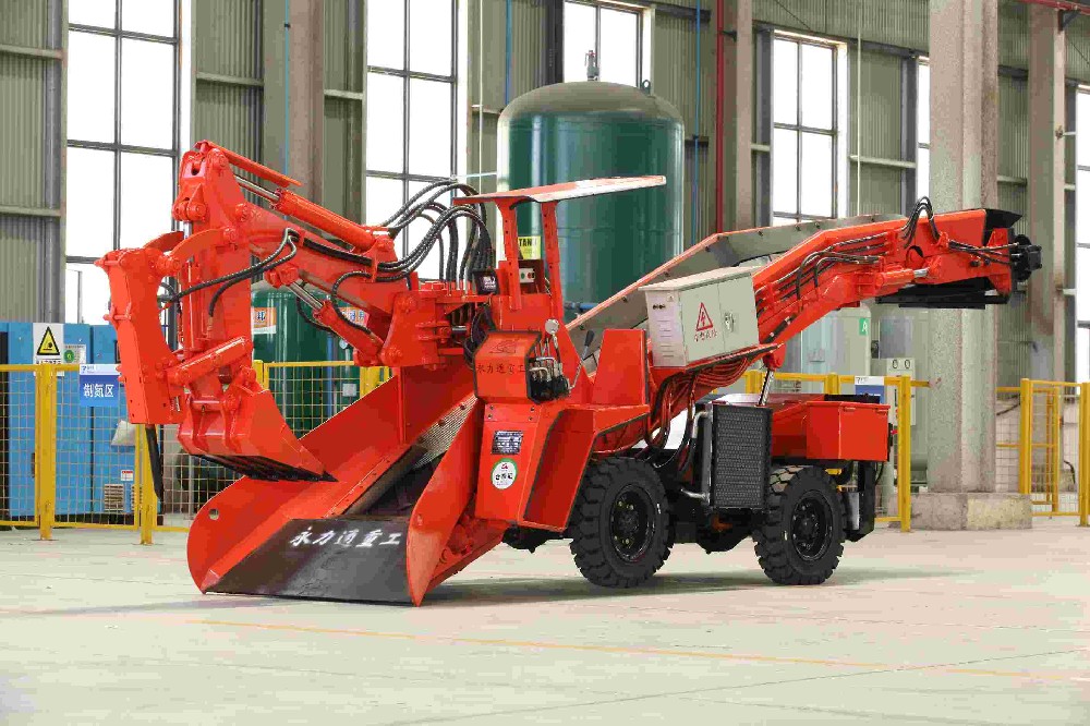 150型履帶扒渣機性能評測
