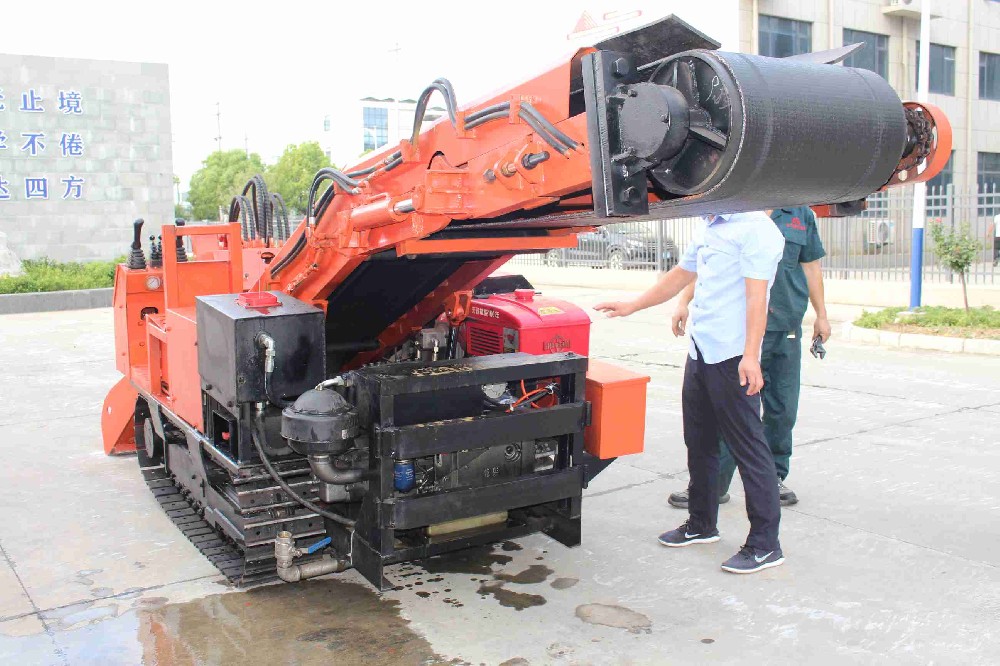 文山電動(dòng)輪式扒渣機(jī)電池續(xù)航能力測(cè)試