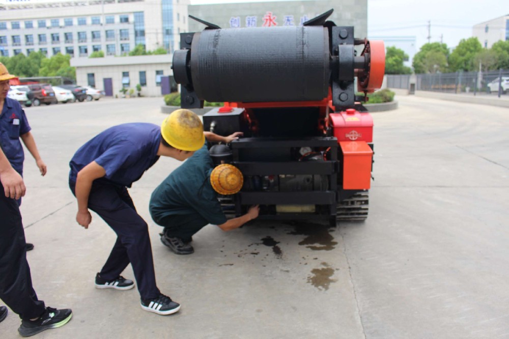 安順扒渣機無力故障排查，液壓系統檢查要點！
