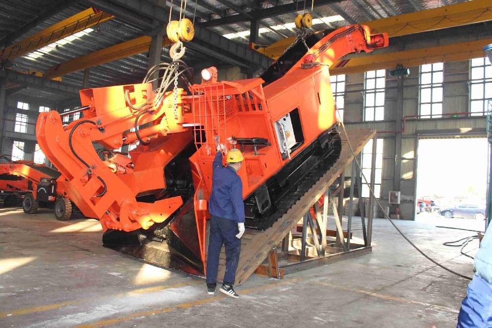 邵陽井下扒渣機生產(chǎn)廠家，助力國防工程建設
